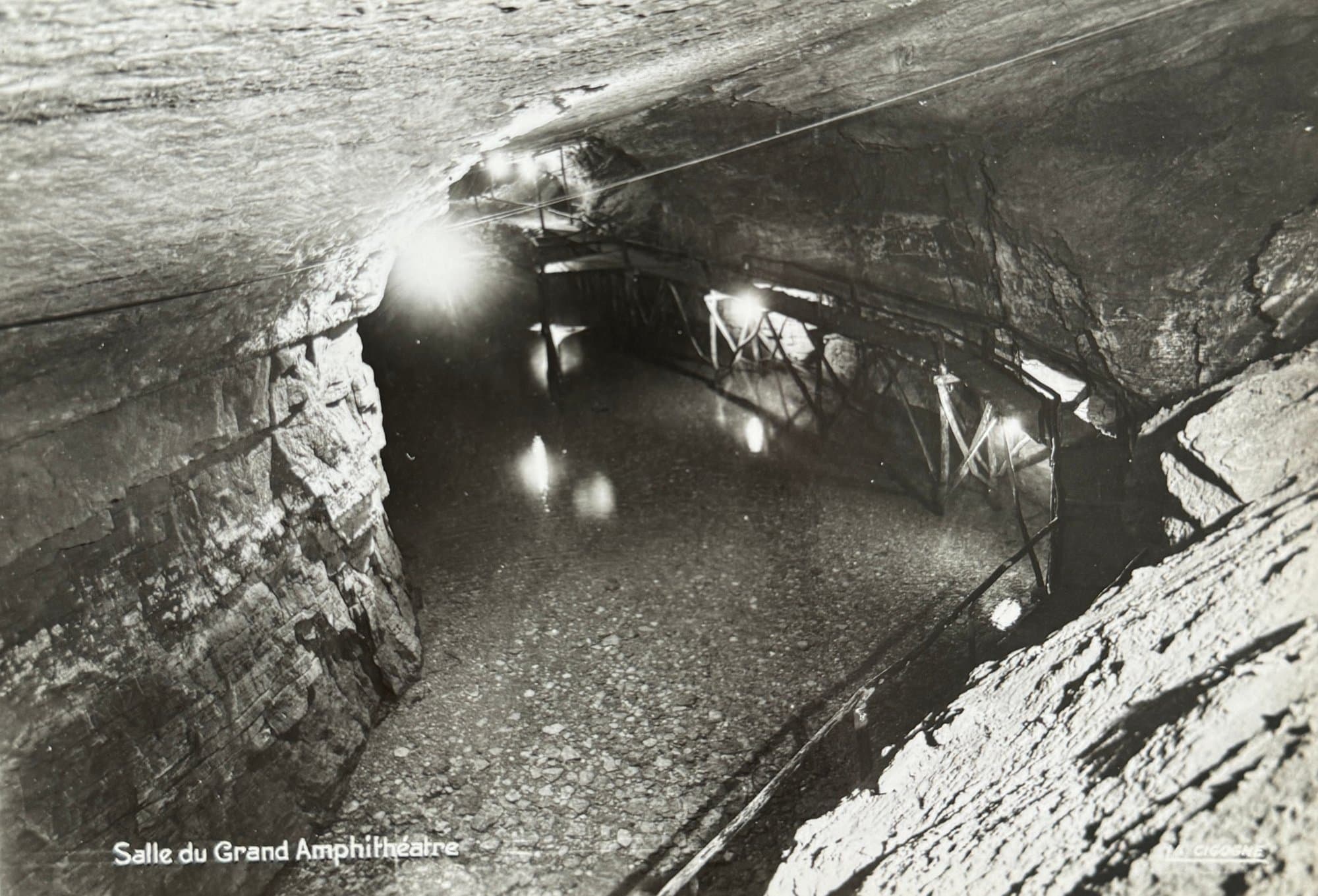 La Terrasse des Grottes