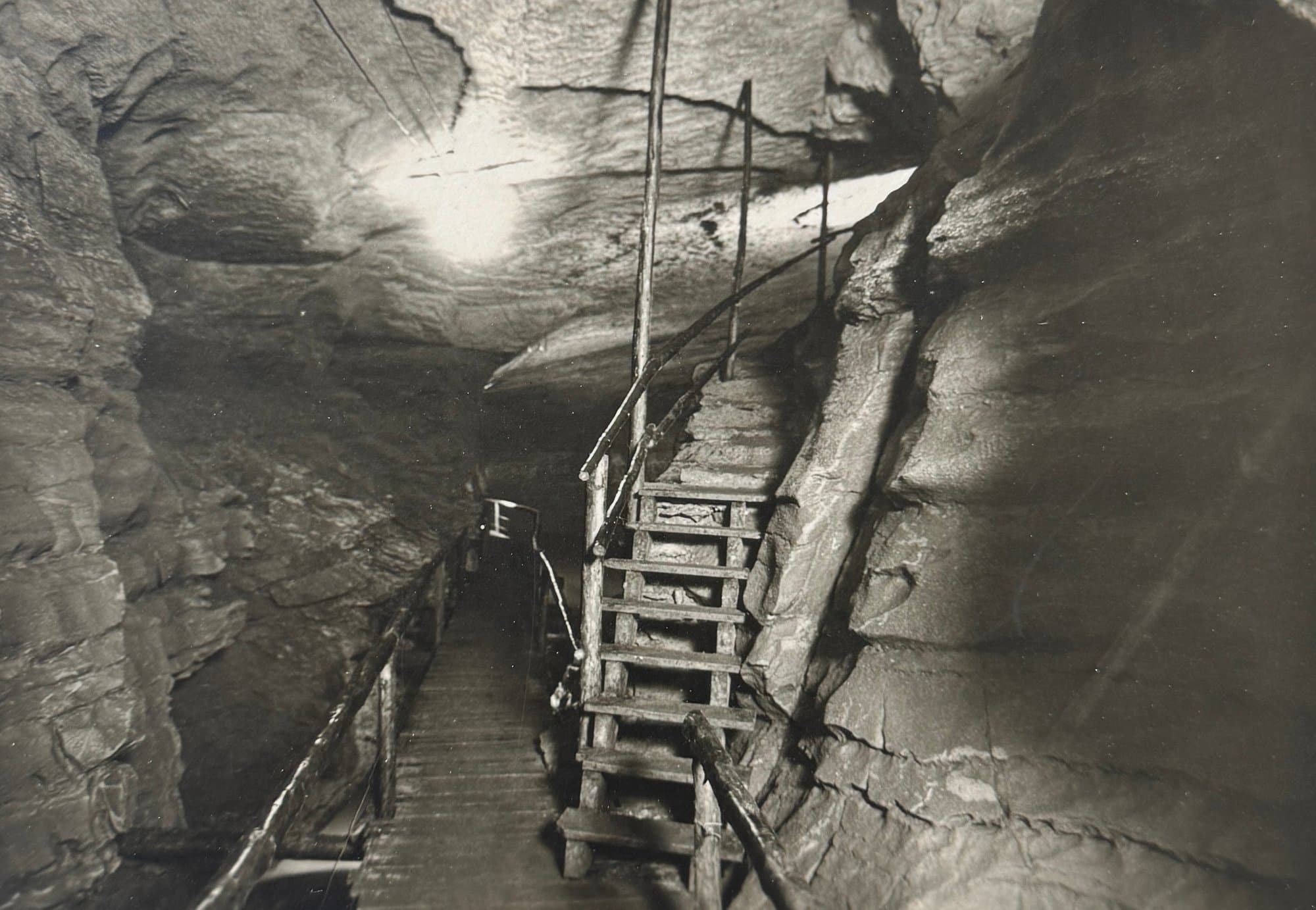 La Terrasse des Grottes